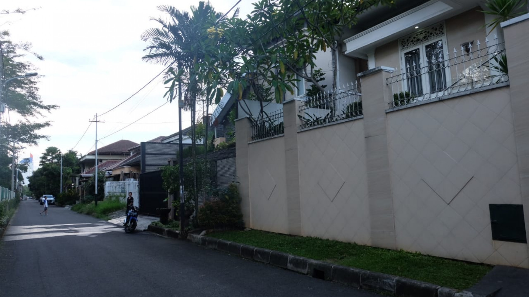 Rumah Lux siap huni di pondok indah