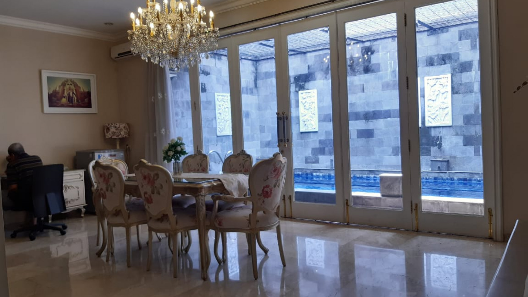 Rumah Lux siap huni di pondok indah