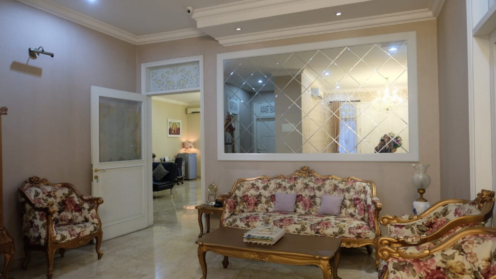 Rumah Lux siap huni di pondok indah