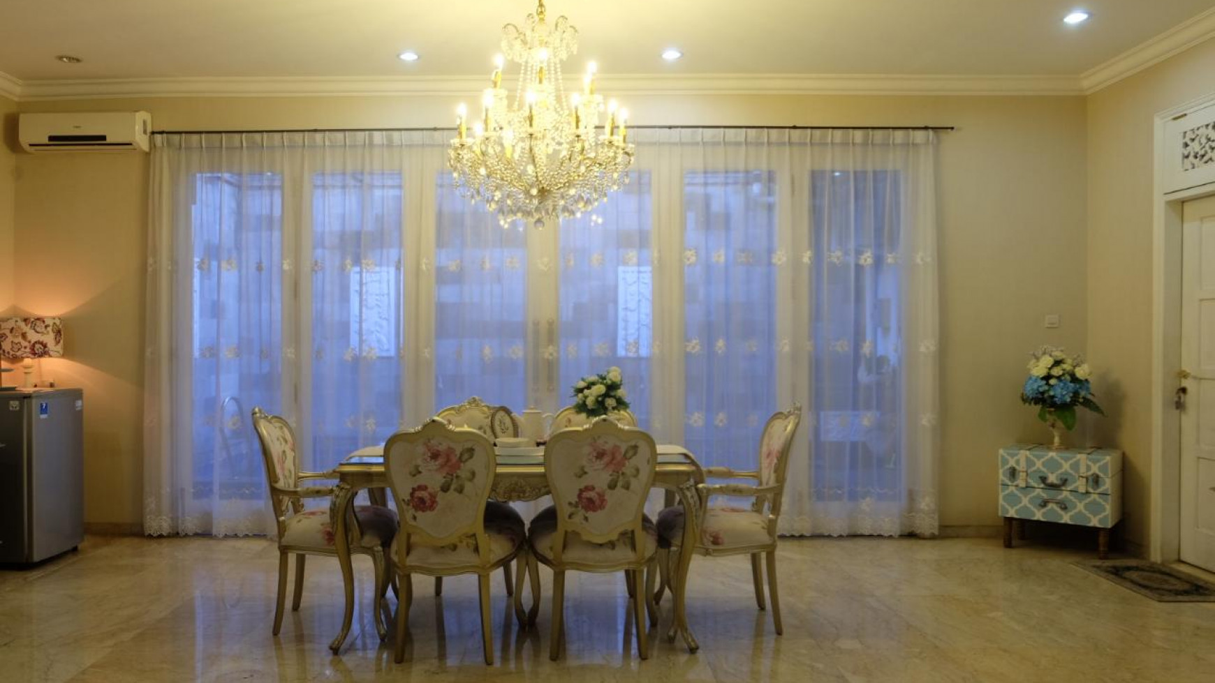 Rumah Lux siap huni di pondok indah