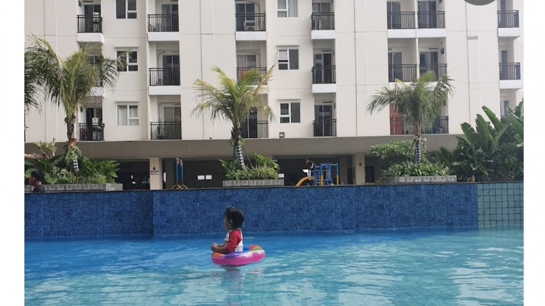 Apartemen View Kolam renang