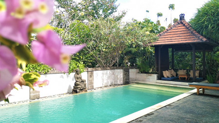 Freehold Tropical Villa in Lovely Neighborhood in South Bali