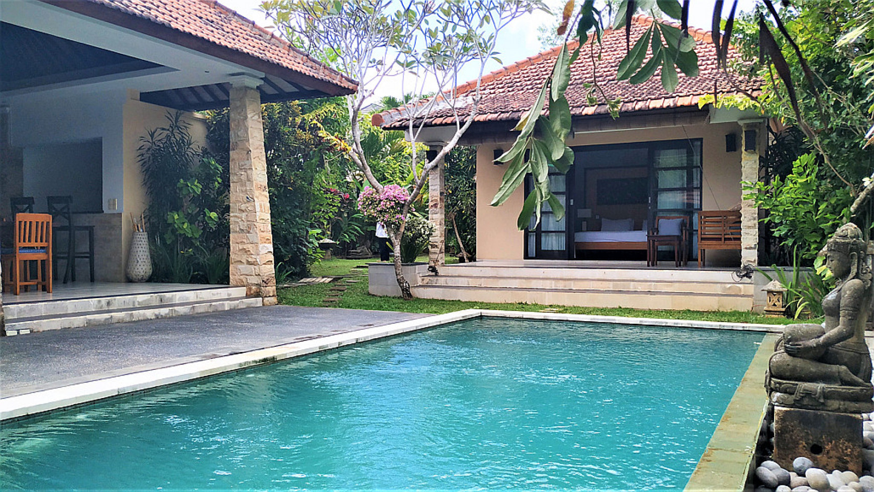 Freehold Tropical Villa in Lovely Neighborhood in South Bali