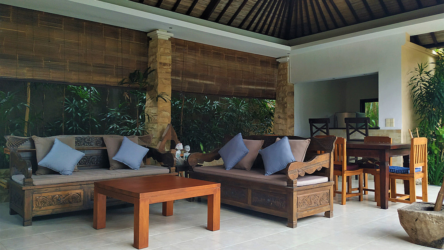 Freehold Tropical Villa in Lovely Neighborhood in South Bali