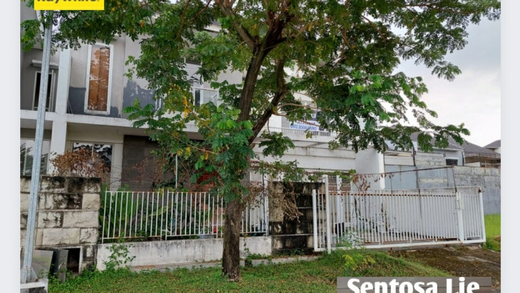 Dijual Rumah Baru Royal Residence Wiyung - Raya Luar Cluster - TerLUAS - MURAH + PAGAR