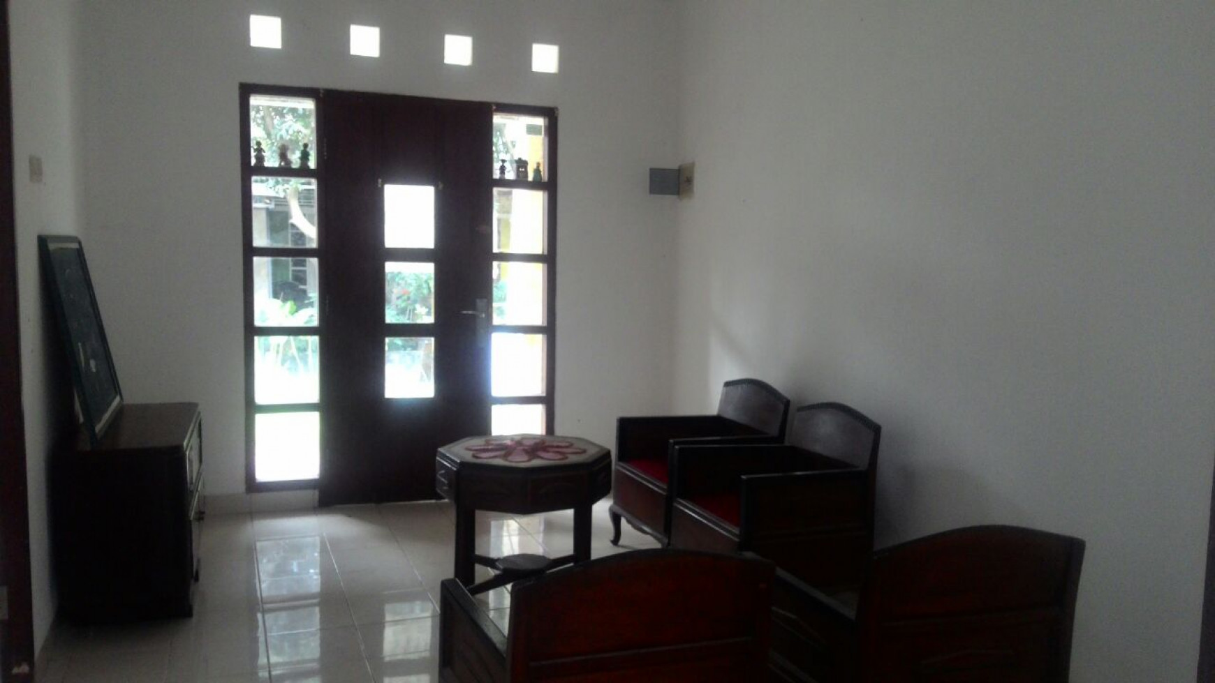 Rumah Mungil Nan Asri Di Sawangan Ciputat