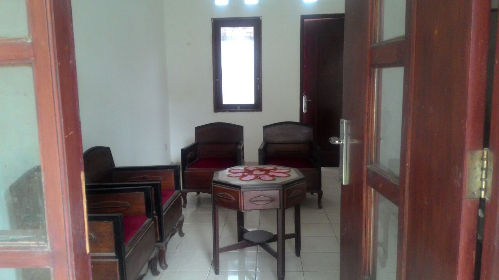 Rumah Mungil Nan Asri Di Sawangan Ciputat