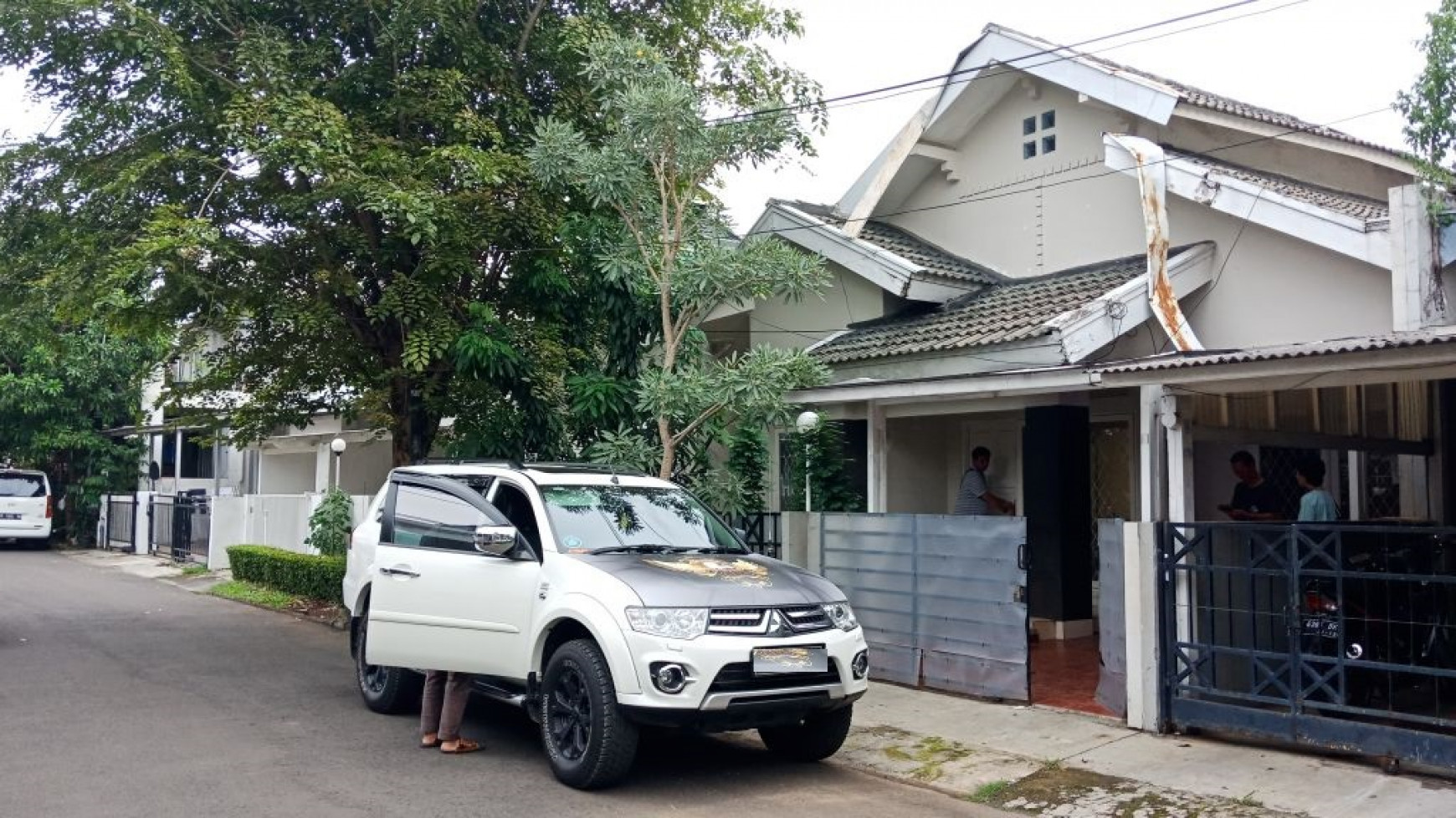 Rumah Sewa Tanah 120m2 Paling Murah di Bintarojaya Sektor 9.