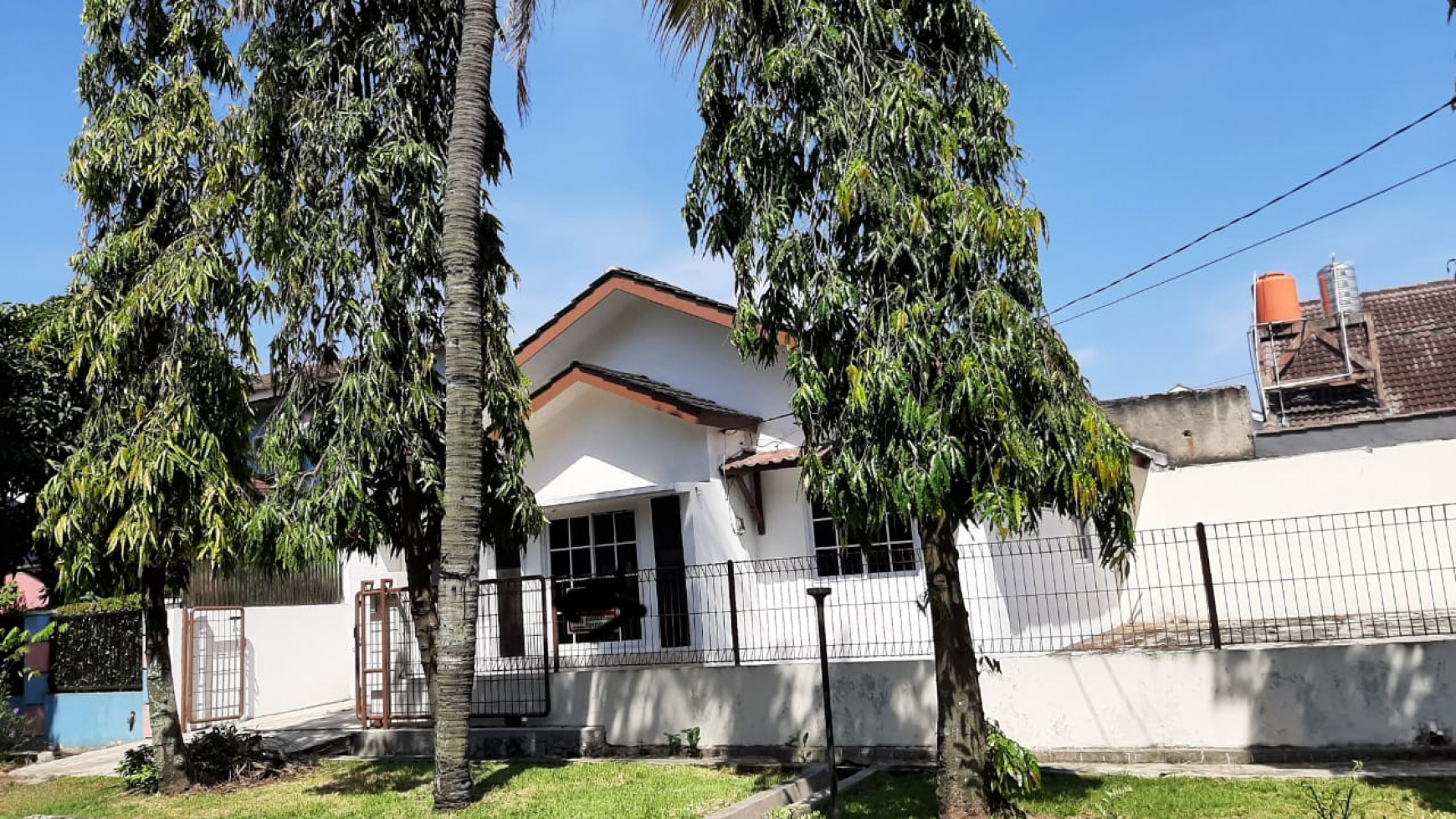 Dijual Rumah Lebar & Terang di Bintaro Jaya Sektor 3A - Tangerang