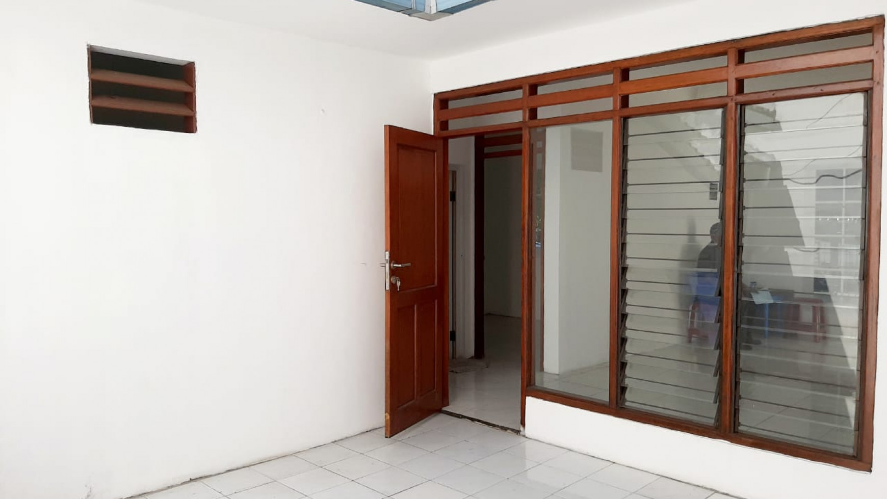 Dijual Rumah Lebar & Terang di Bintaro Jaya Sektor 3A - Tangerang