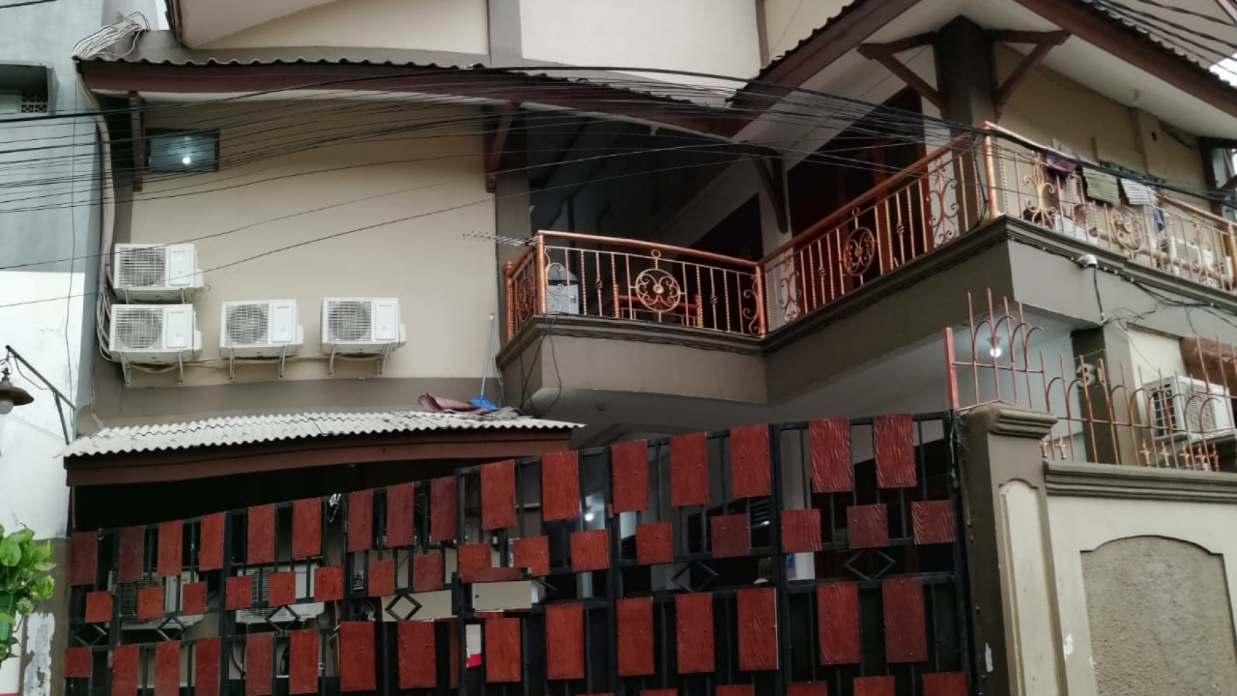 Rumah Kost 2 lantai,Fully Furnished, Lokasi Strategis dan OK di Kemayoran Jakarta Pusat