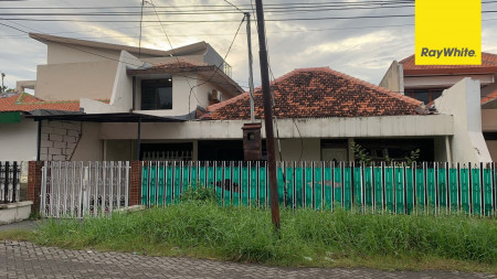 Rumah 2 lantai di Manyar Tirtomoyo, Surabaya