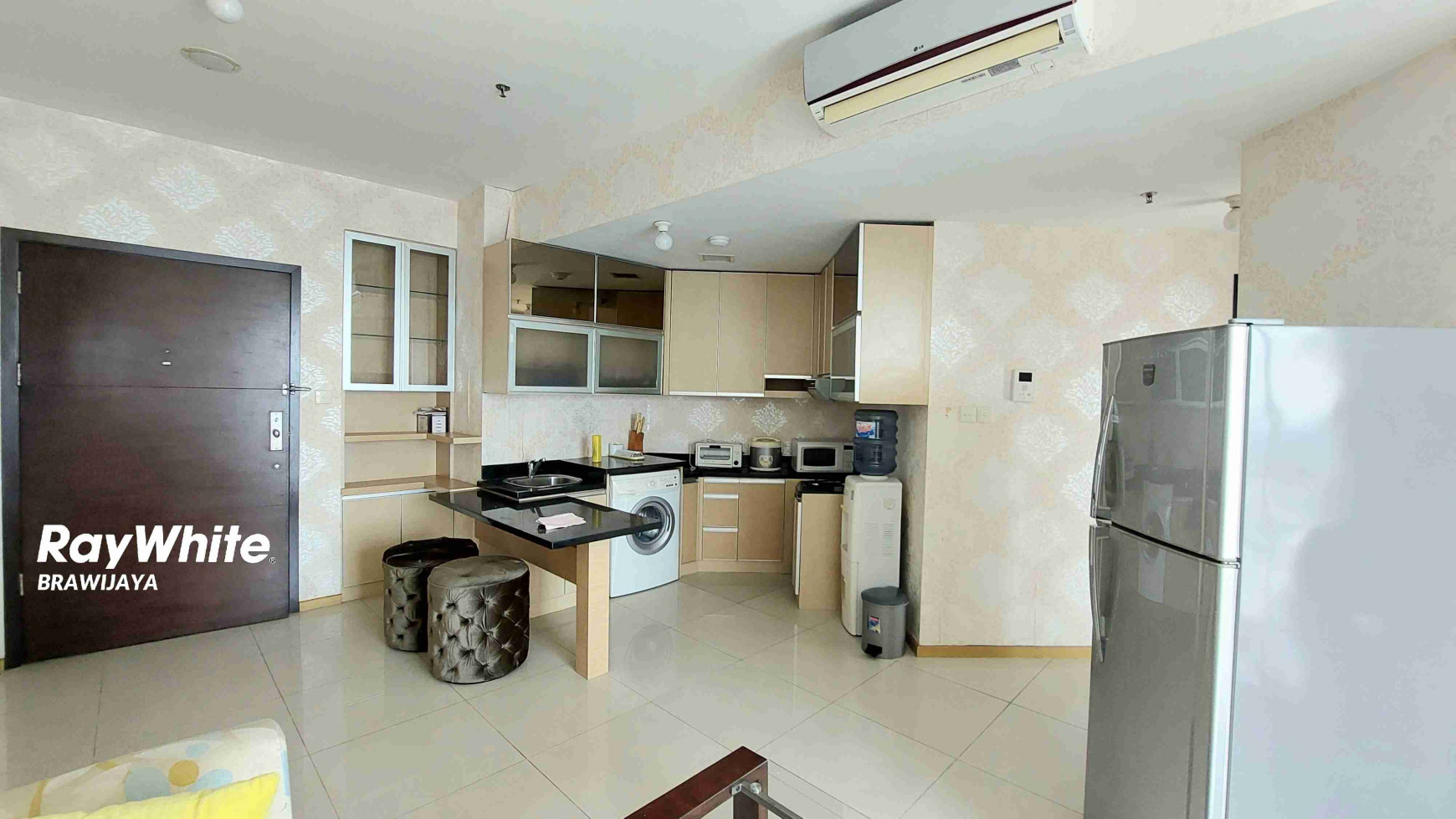 Apartemen di Gandaria Height, Tower B, Lantai 31, City View, Furnished, 2 BR