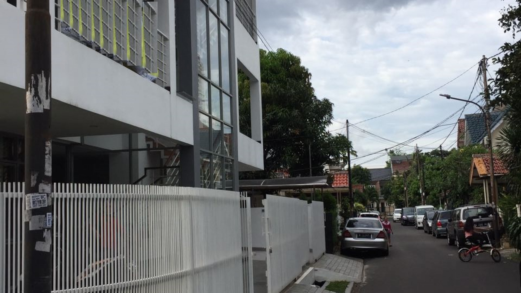 Rumah minimalis,siap huni di Pondok Indah Jakarta Selatan