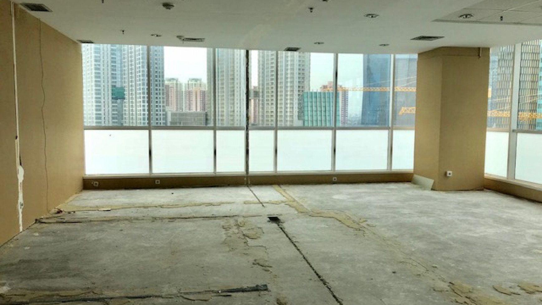 Kantor Menara Kuningan, corner unit, view Rasuna Said, cocok untuk strat up business dan kantor Pengacara