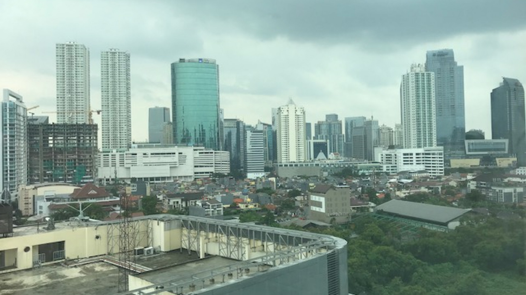 Kantor Menara Kuningan, corner unit, view Rasuna Said, cocok untuk strat up business dan kantor Pengacara