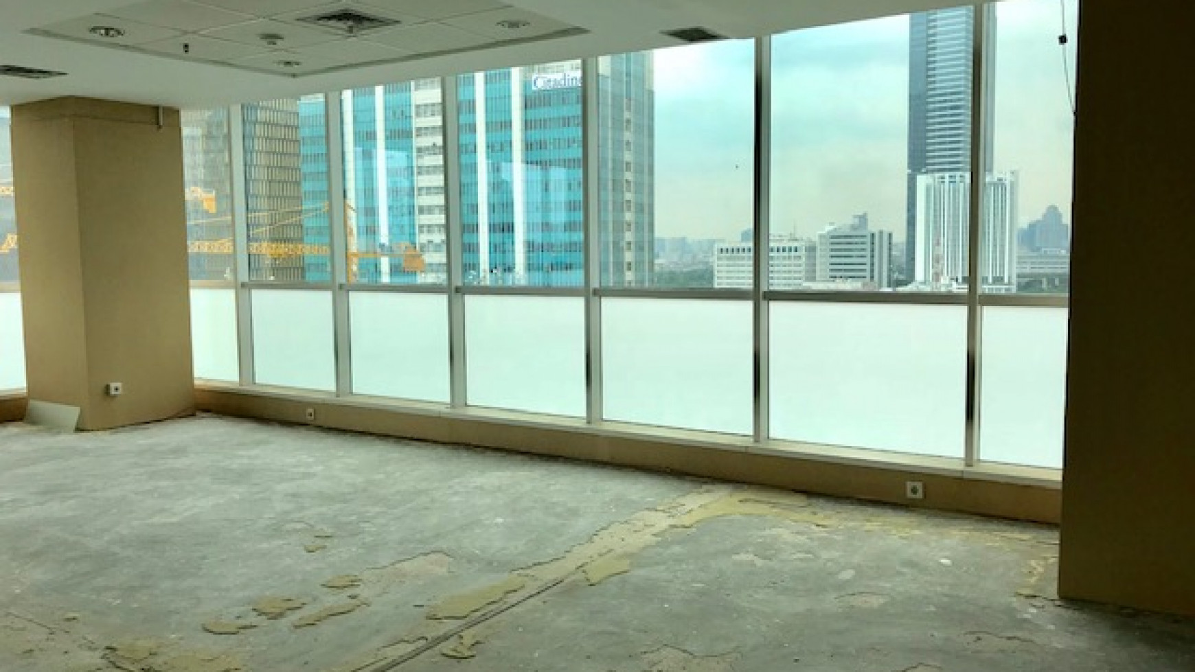 Kantor Menara Kuningan, corner unit, view Rasuna Said, cocok untuk strat up business dan kantor Pengacara