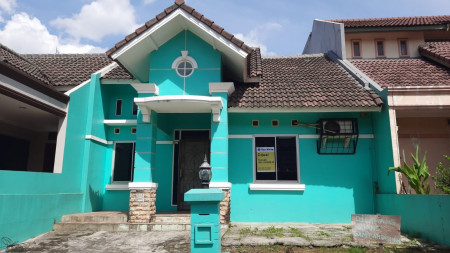 Dijual cepat Rumah di Taman Vanda 8 - Palem Semi Karawaci Tangerang