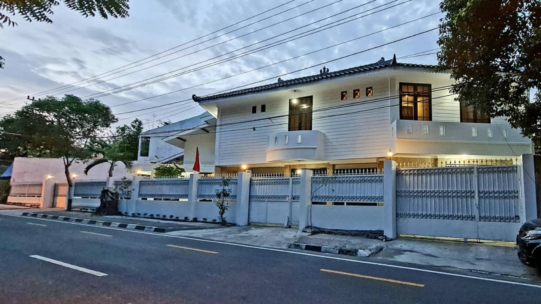 RUMAH MEWAH 10 KAMAR DI JL VETERAN DEKAT GEMBIRALOKA ZOO, YOGYAKARTA