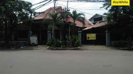 Rumah 1.5 lantai di Jalan Perak Barat, Surabaya