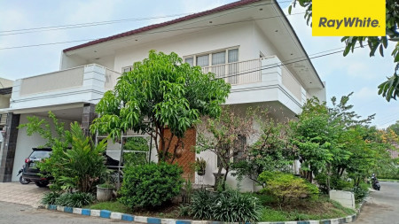 Rumah 2 lantai di Rayan Regency, Surabaya