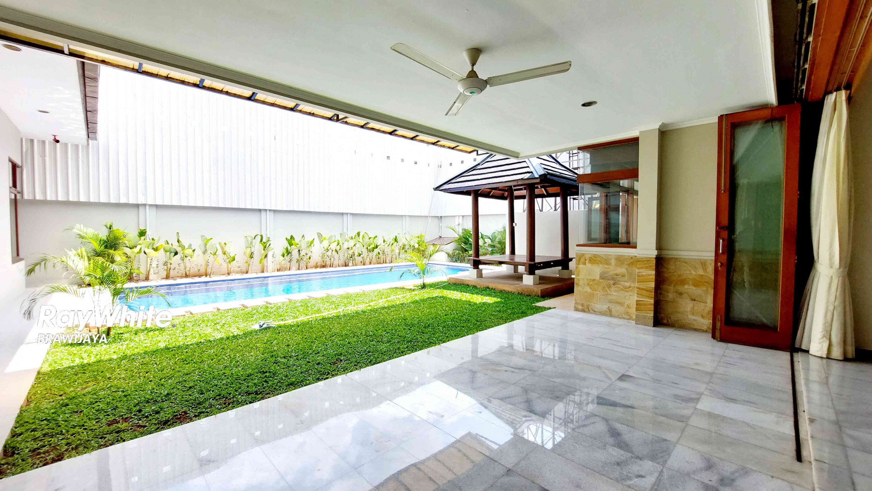 DIJUAL RUMAH DI CIPETE, JAKSEL, DALAM KOMPLEKS, RUMAH 1 LANTAI, PRIVATE POOL, DEKAT MRT CIPETE