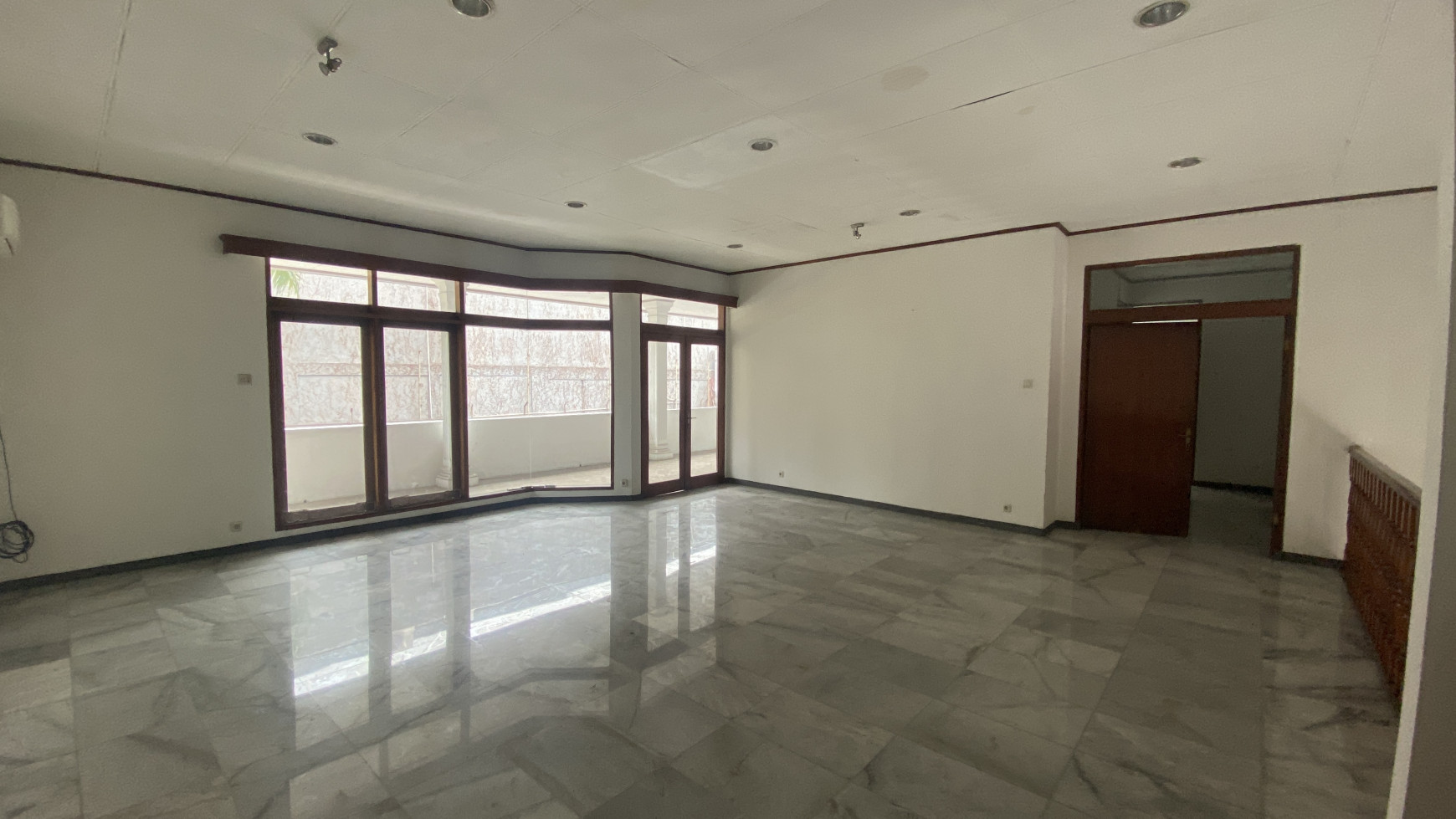 DIJUAL RUMAH SIAP HUNI, KEMANG, JAKARTA SELATAN