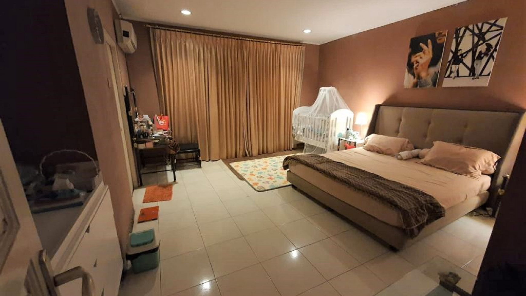 Dijual Rumah strategis di River Park, Bintaro Jaya Sektor 8