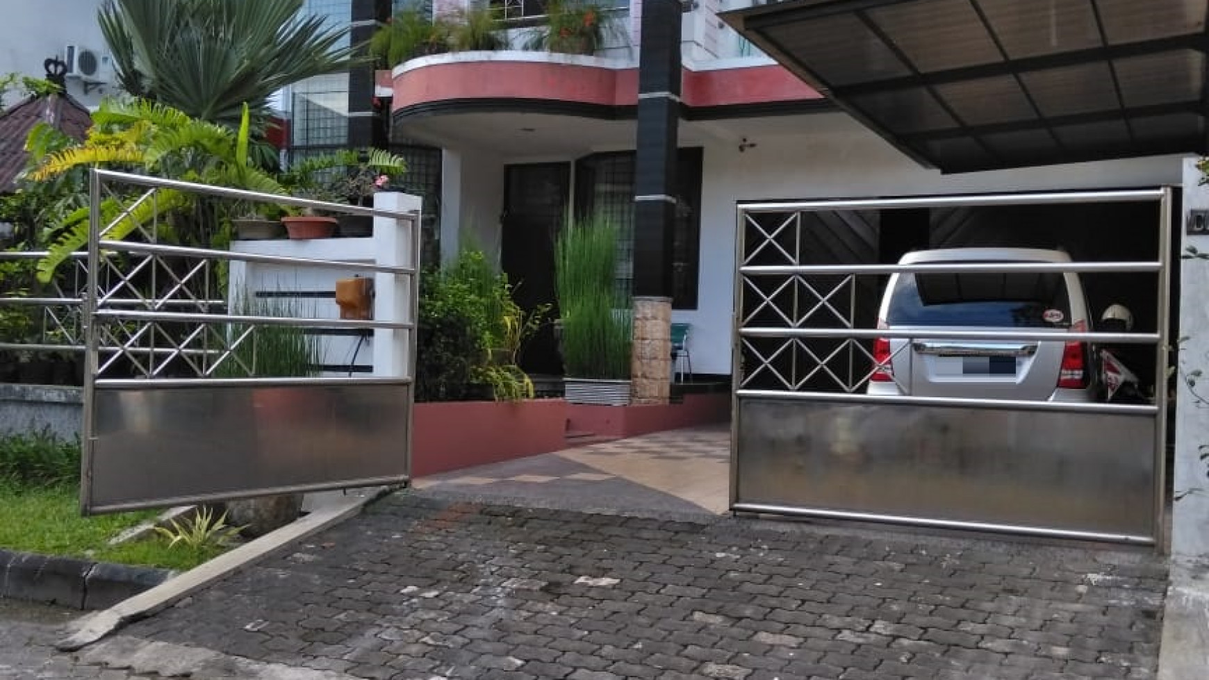 Rumah 2 lantai di Permata Juanda, Sidoarjo