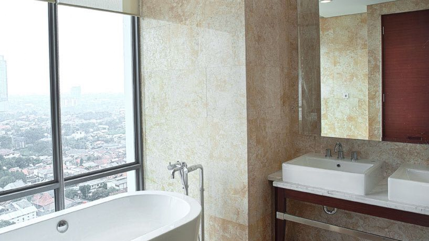 Apartemen LUX, mewah di dharmawangsa