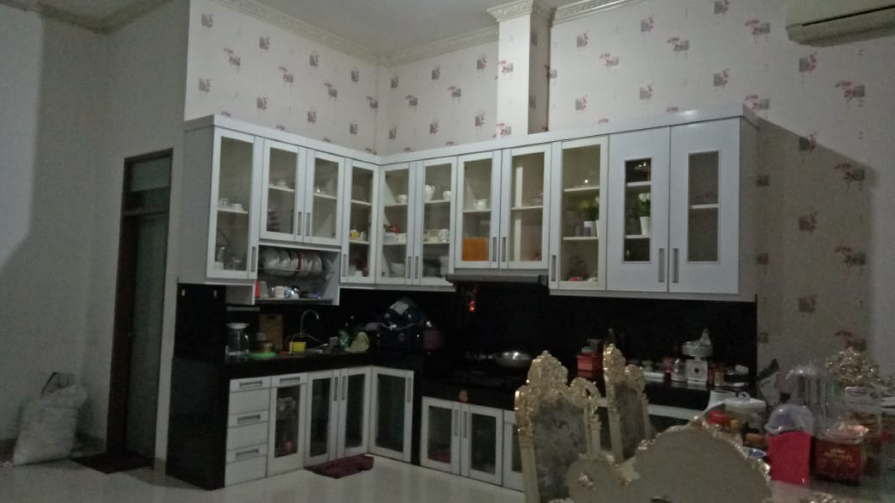 Dijual Rumah Mewah di  Taman Harapan Indah, Angke