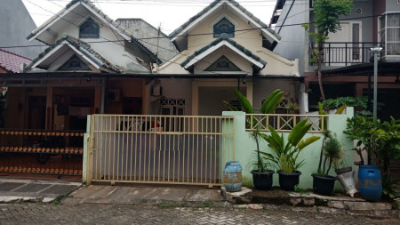 Rumah di Villa Bintaro Regency