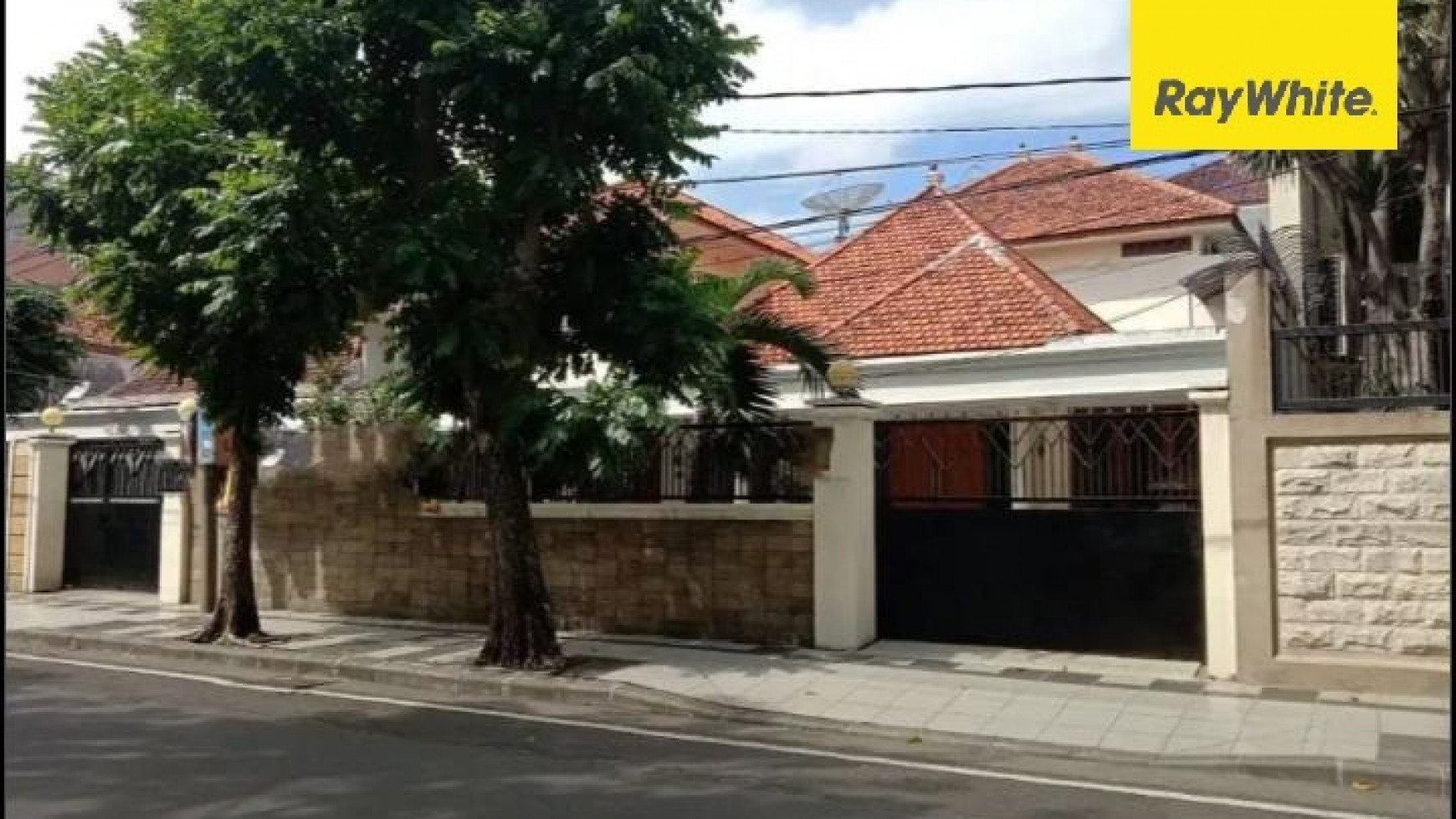 Rumah di Jl Jaksa Agung Suprapto, Surabaya Pusat