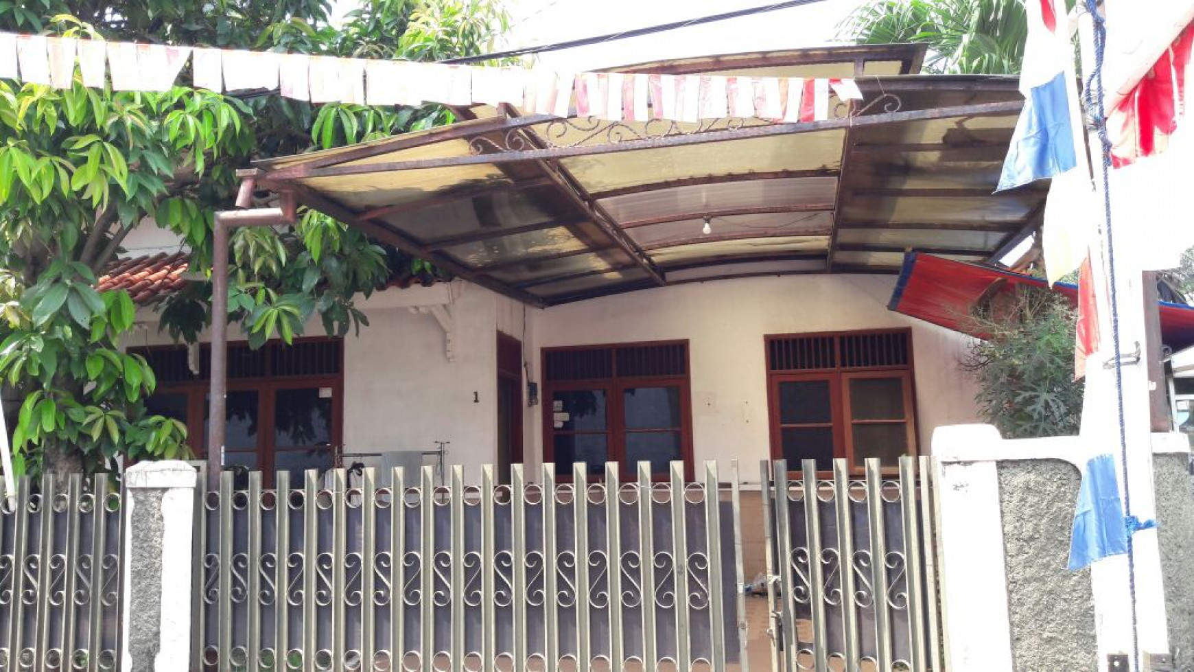 Rumah siap huni di Pondok Pucung