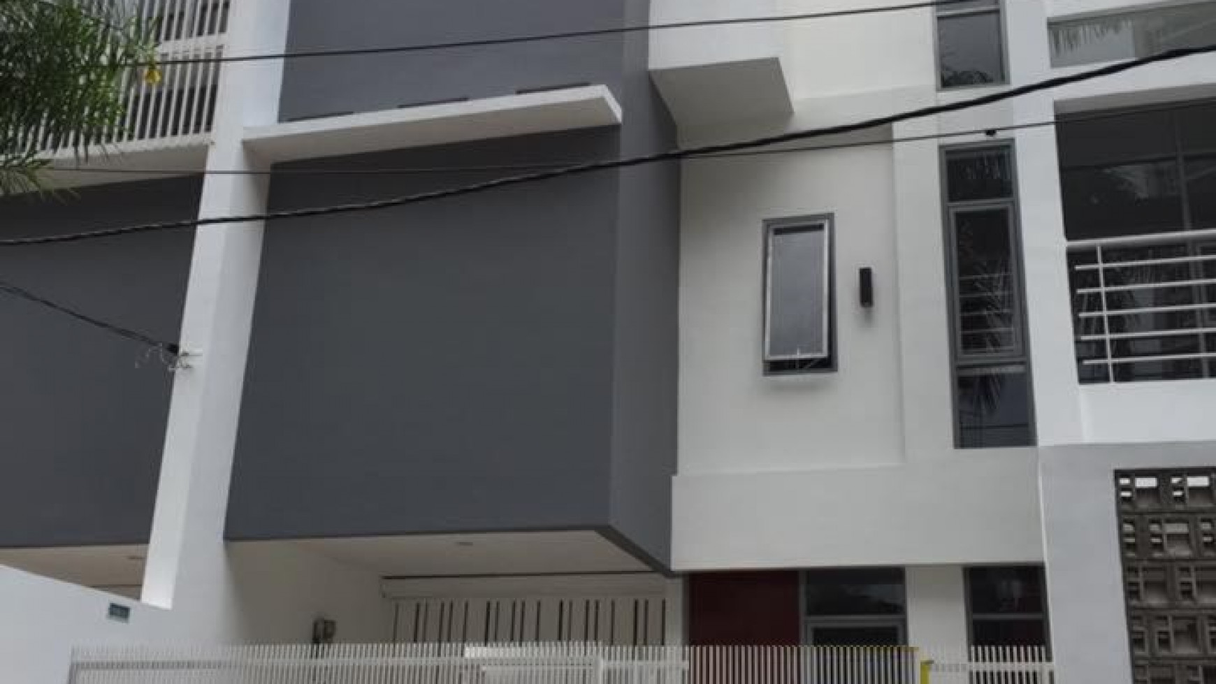 Rumah minimalis di Pondok Indah Jakarta Selatan