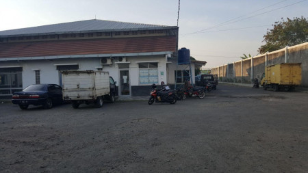 Gudang ,lokasi strategis, jalan lebar di Cirebon