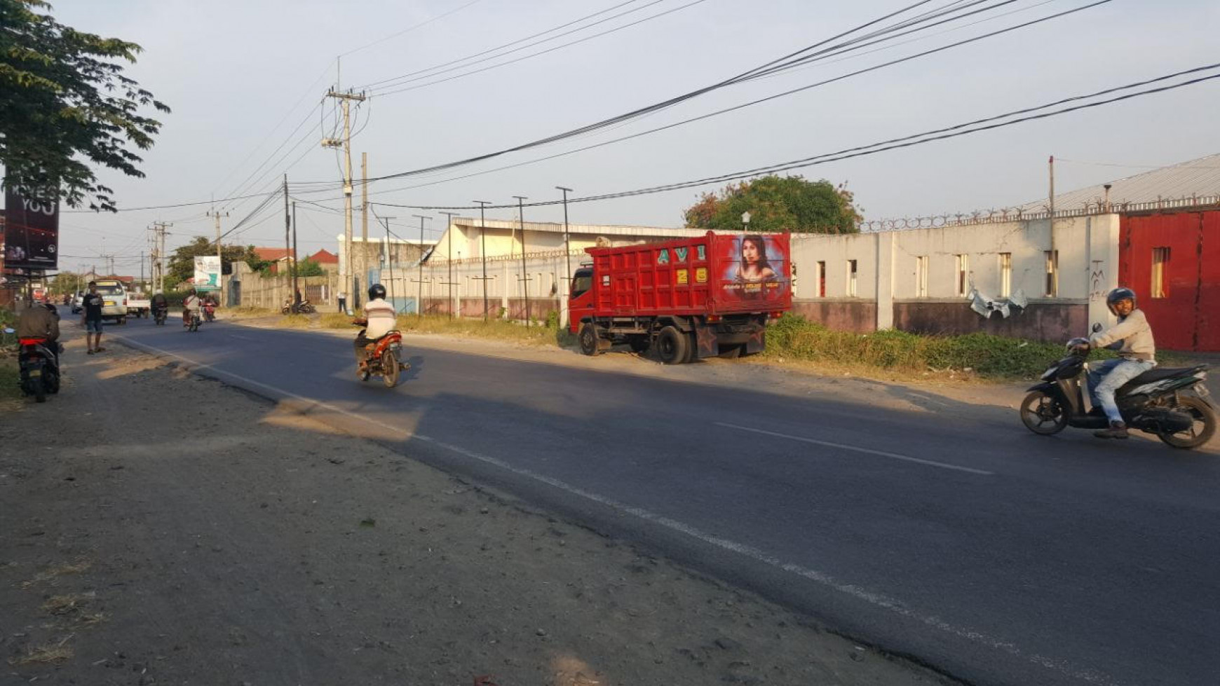 Gudang ,lokasi strategis, jalan lebar di Cirebon