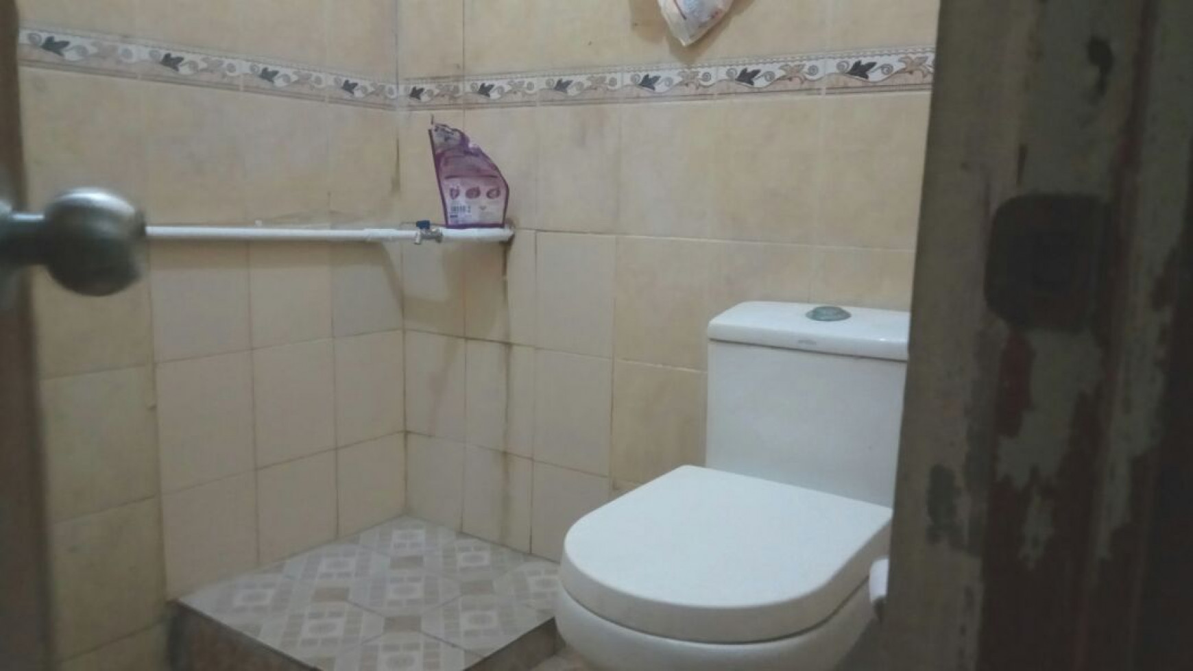 Rumah Dijual di Mutiara Gading Timur Bekasi Timur - Hartono