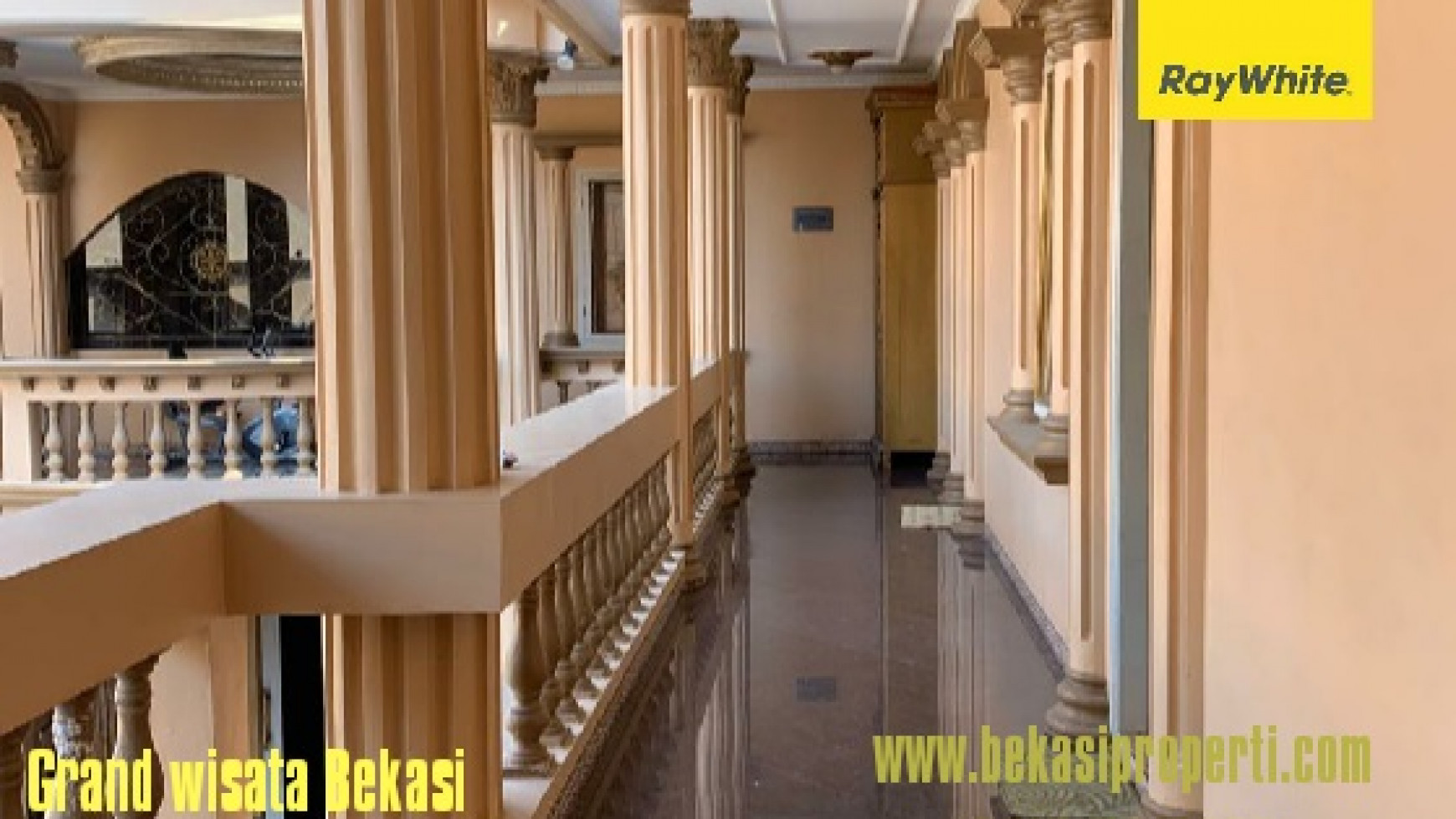Rumah Mewah di grandwisata, 3lantai superrr banget.