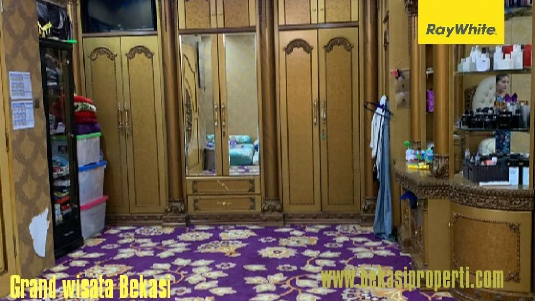 Rumah Mewah di grandwisata, 3lantai superrr banget.