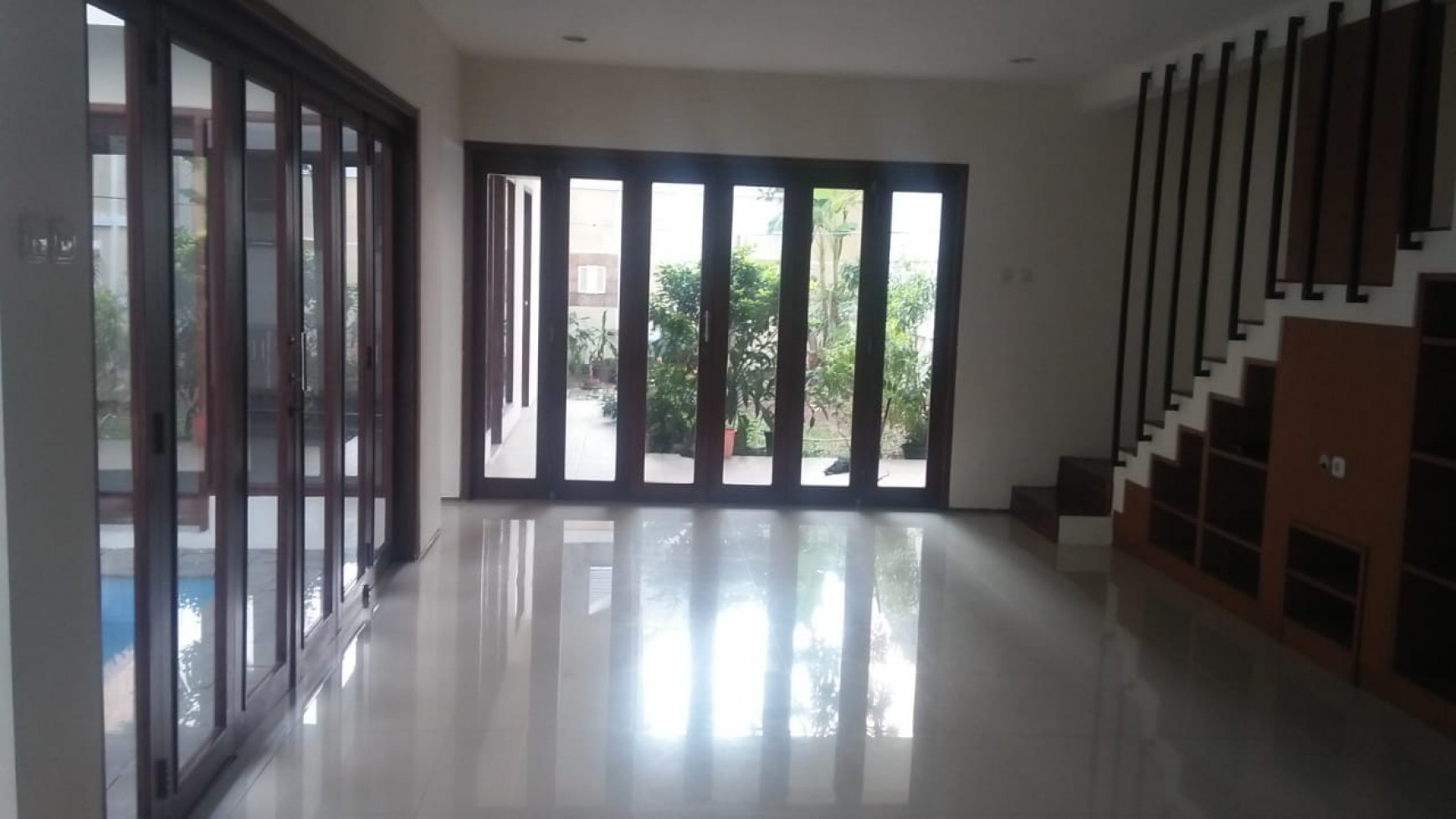 Dijual Rumah dalam Cluster Casamora Belakang Citos , Cilandak Jaksel