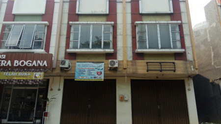 Grand Wisata Bekasi, Sewa ruko grand wisata di bulevard utama