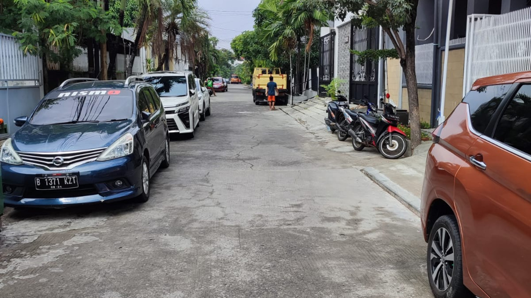 Rumah Tua Hitung tanah, Murah Lokasi Ok di Pluit Jakarta Utara