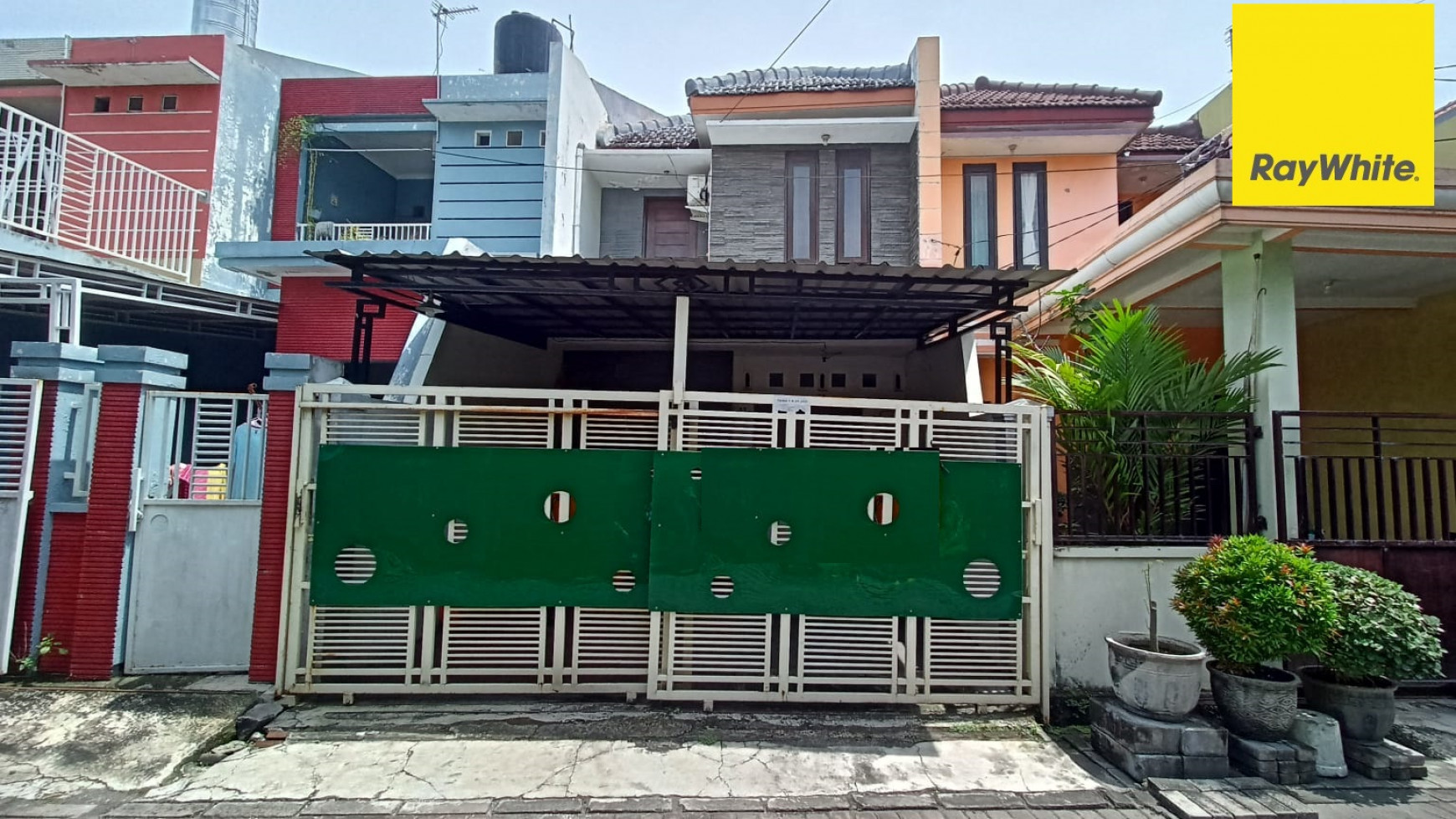 Rumah 2 lantai di Jl Kalijudan Taruna, Surabaya