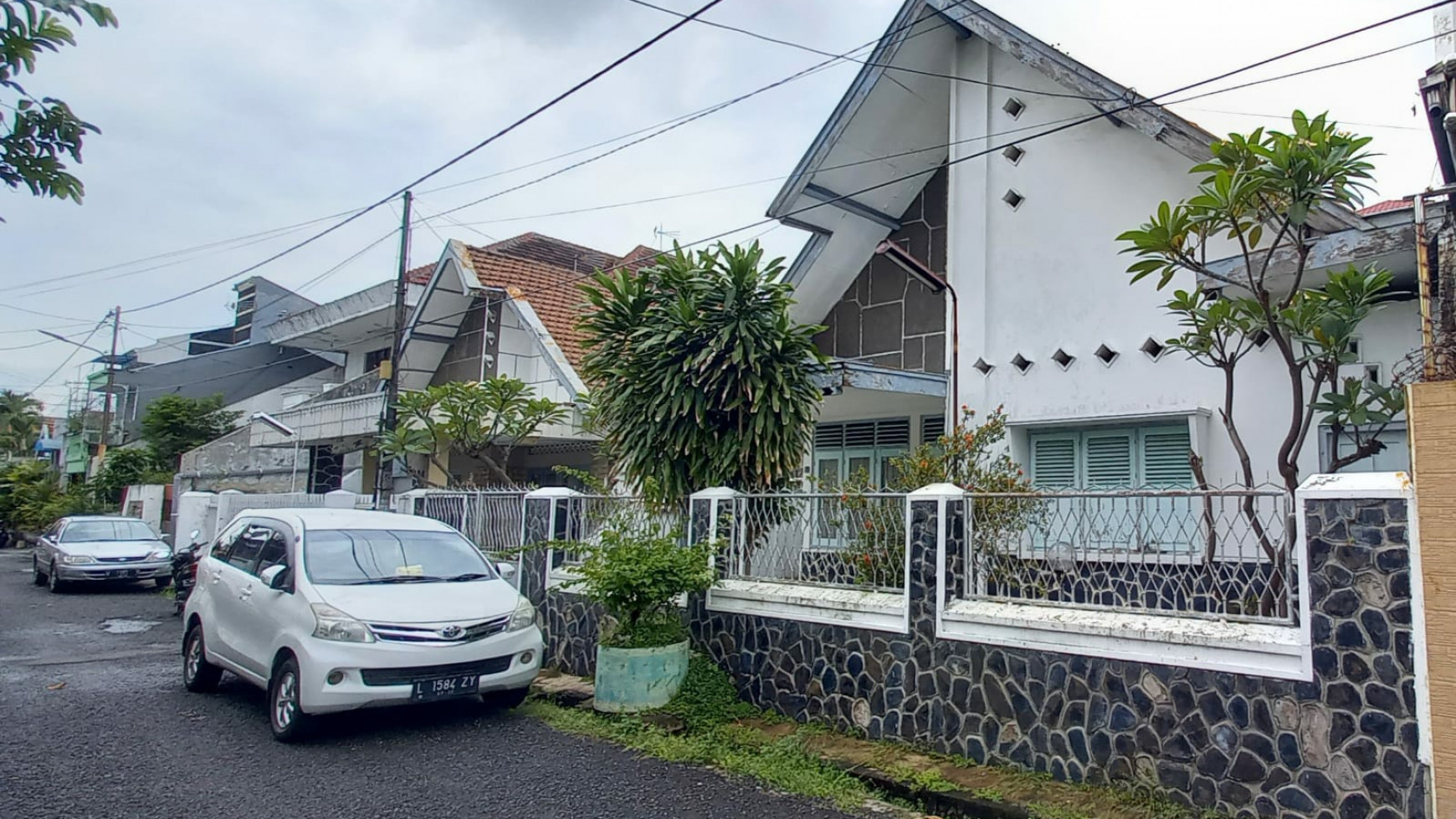 Dijual Rumah Jalan Rangkah - Tambaksari - Surabaya - TerLUAS 420 m2 - SHM - MURAH hitung Rp.6,5jt/m2