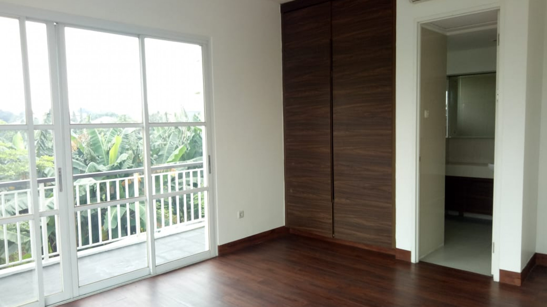 Dijual rumah baru dalam townhouse di cilandak