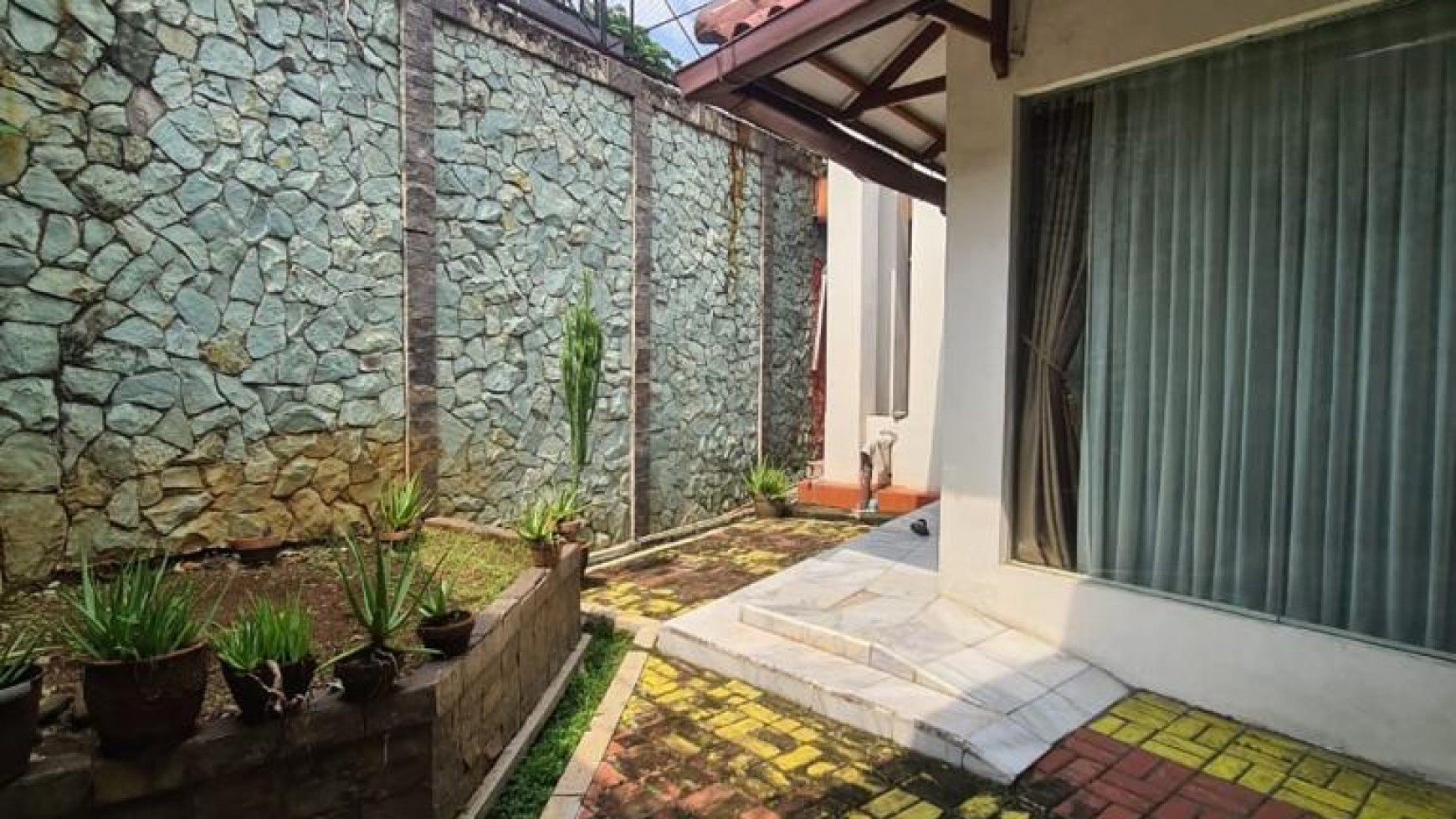 Dijual Rumah di Permata Hijau