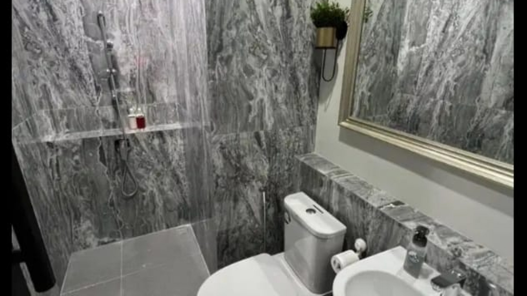 Rumah bergaya classic French style Brand new Foresta BSD