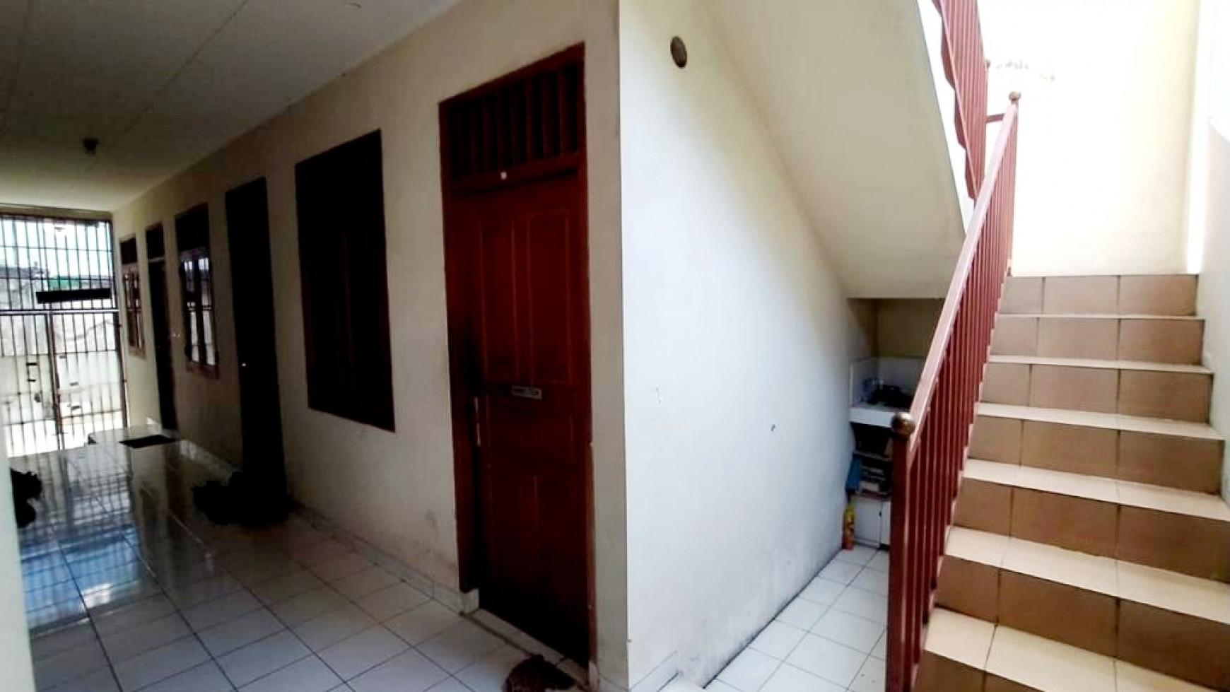 Dijual Rumah + 2 Rumah kos Lokasi strategis di Kebon Jeruk, Jakarta Barat