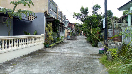 RUMAH TINGGAL DI LOKASI STRATEGIS, JL MUJAIR RAYA, MINOMARTANI